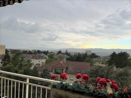 Location Appartement 4 pièces 91m² LYON 5ème - Photo 1