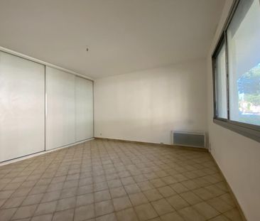 Location Appartement 1 pièce 29m² LES ANGLES 30133 - Photo 4