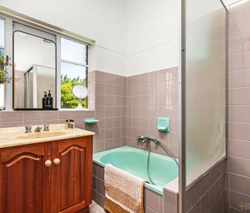 Please contact Molly Rogerson to arrange an inspection; Sandringham... - Photo 6