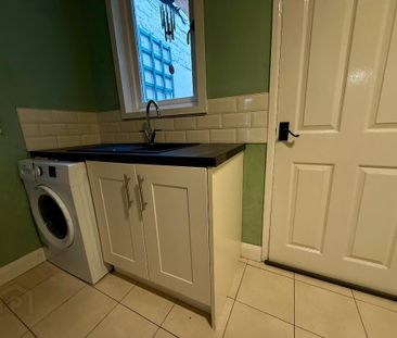 12 Maryville Avenue, Belfast, BT9 7HE - Photo 4