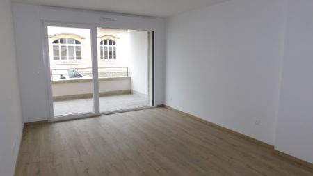 Location Appartement 3 pièces 61m² VILLERS LES NANCY 54600 - Photo 2