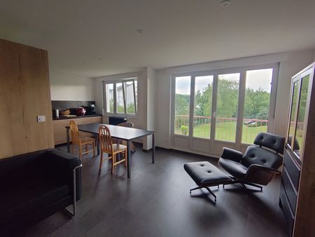 Location Appartement 4 pièces 77m² - Photo 3