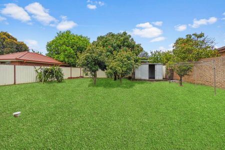 33 Shawnee Street, Greenfield Park, NSW 2176 - Photo 2