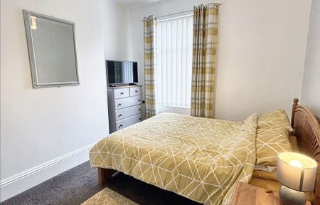 4 bedroom house of multiple occupation to rent - Photo 5