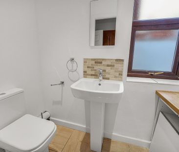 3 bedroom terraced house to rent - Photo 1