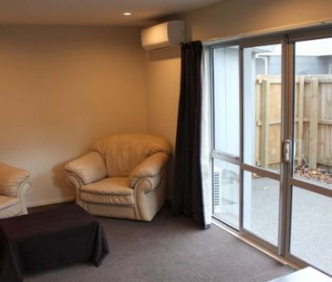 Stylish 3-Bedroom Townhouse for Rent – Your Dream Home Awaits! - Photo 1