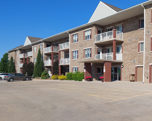 Grandview Apartments - ALL INCLUSIVE - Photo 1