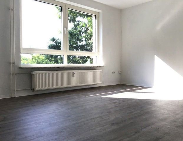 Schnuckelige 3-Zimmer-Wohnung mit Balkon! Erstbezug nach Modernisierung! - Foto 1