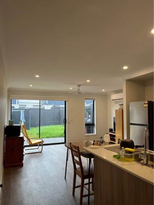 South Morang - Photo 1