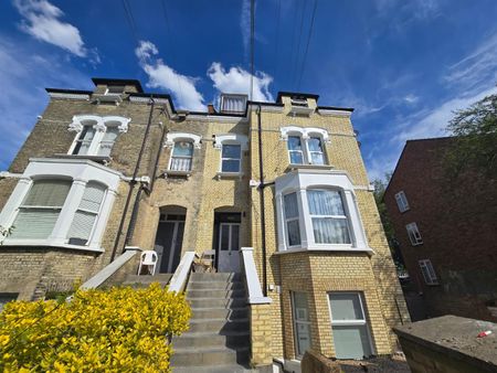 Hopton Road, London SW16 - Photo 5