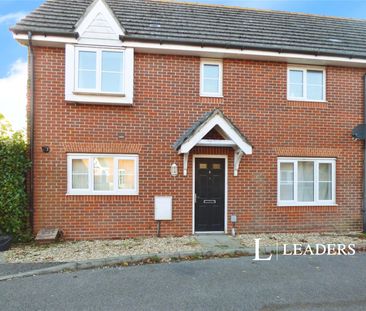 3 bedroom house to rent Faulkner Gardens, Wick, BN17 - Photo 1