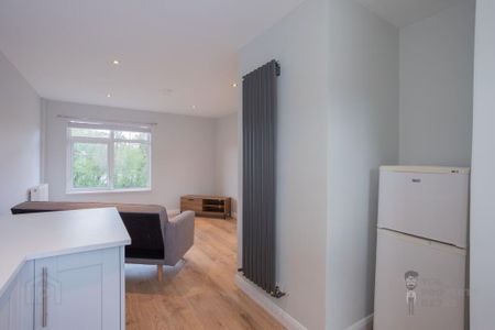 4 Ravenhill Court, Belfast, BT6 8FS - Photo 4