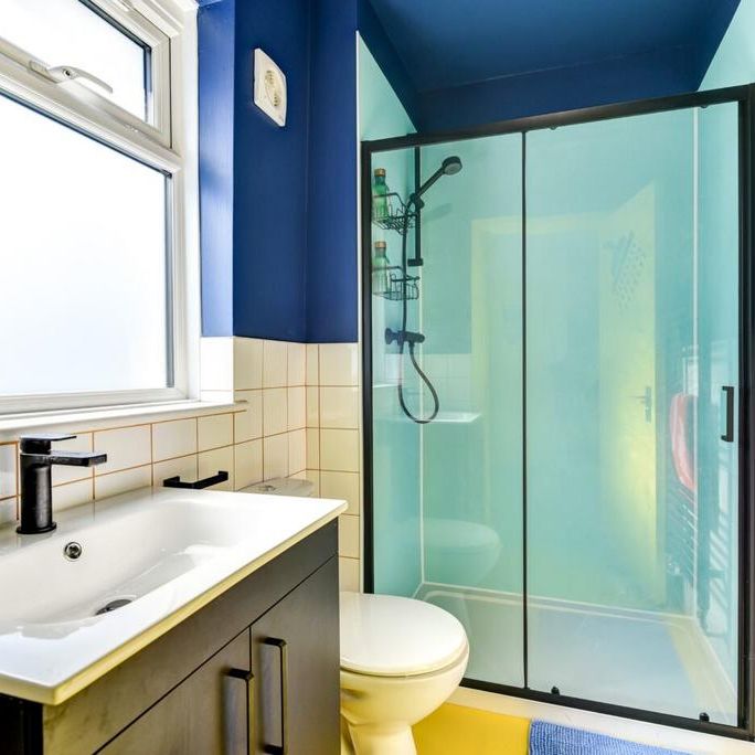 8 bedroom house to rent - Photo 1