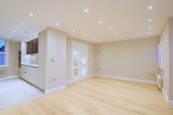 4 Bedroom Maisonette, Hotham Road, Putney - Photo 1