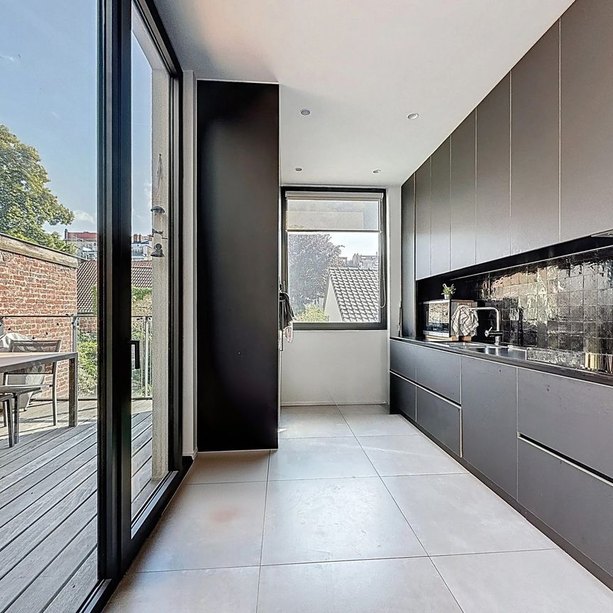 House - for rent - Photo 1
