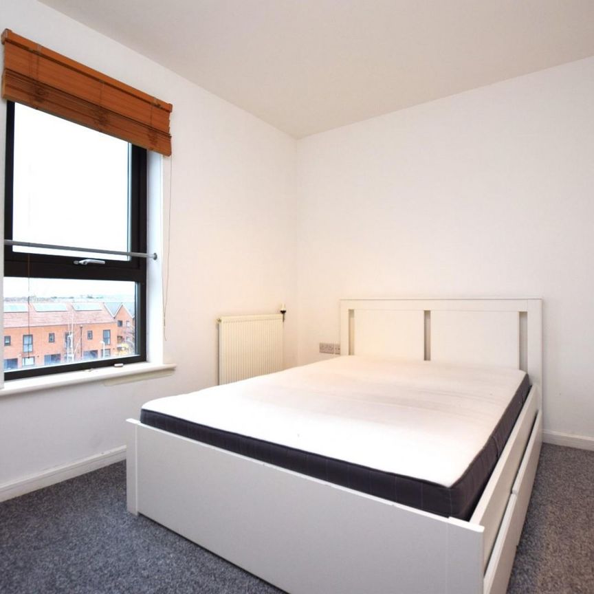 1 bedroom Flat To Let - Photo 1