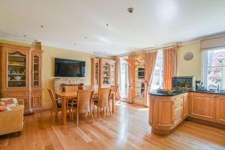 6 bedroom terraced house to rent - Photo 2