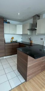 3 Bed Apartment | £645 pw - Photo 3