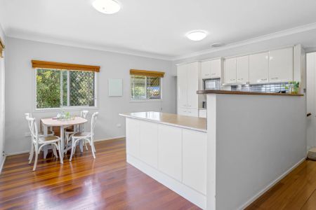 8 Hill Parade, Clontarf. - Photo 4