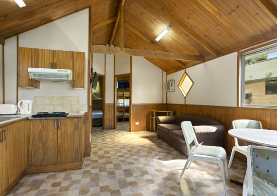 Short Term Accommodation - Twilight Caravan Park - Photo 1