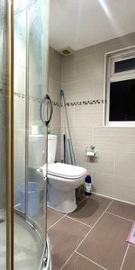 1 bedroom in a house share to rent - Photo 4