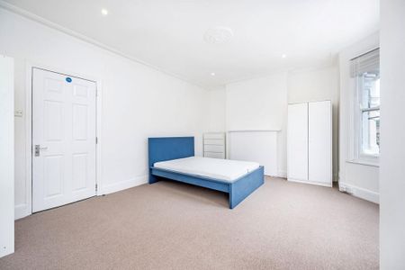 4 bedroom flat to rent - Photo 3