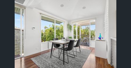 Stunning Retreat at Sunshine Beach - Furnished - Photo 3