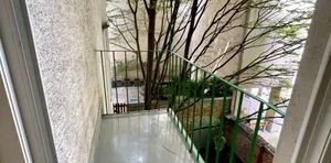 CHARMANTE, SONNIGE ALTBAUWOHNUNG MIT MINIBALKON - NÄHE U6 ALSER STRASSE UND AKH - 3 ER WG GEEIGNET - Photo 2