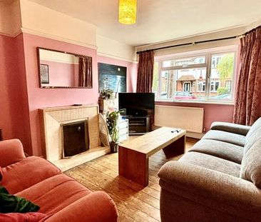 4 bedroom semi-detached house to rent - Photo 3