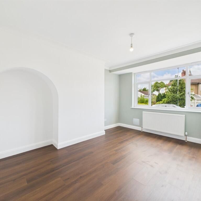 3 Bed Terraced House, Brooklyn Avenue, LS12 - Photo 1