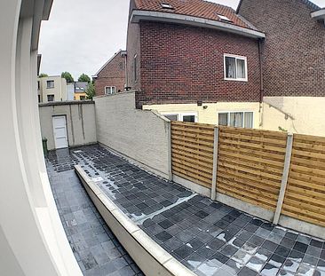 Gerenoveerd appartement met 2 slaapkamers in volledig vernieuwd gebouw op toplocatie Gent-Sint-Pieters! - Foto 5