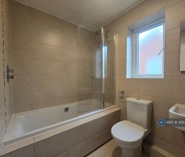 2 bedroom semi-detached house to rent - Photo 5