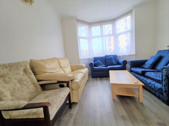 London Road, SL3 - Photo 1