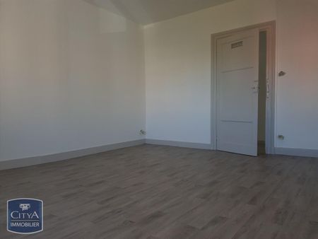 Location Appartement 4 pièces 99m² ST LAURENT SUR SAONE 01750 - Photo 2