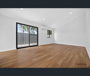 9b Mercer Place, Thornlie, WA 6108 - Photo 3