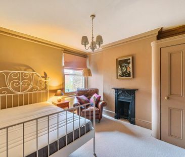 4 bedroom semi-detached house to rent - Photo 5