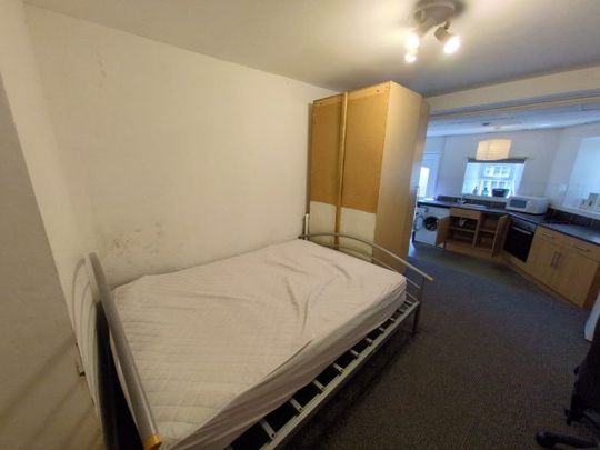 255a Upperthorpe - Photo 1