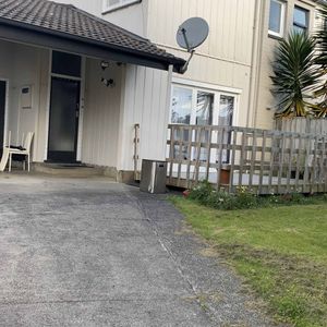 Great 2 bedroom town house. - Photo 2