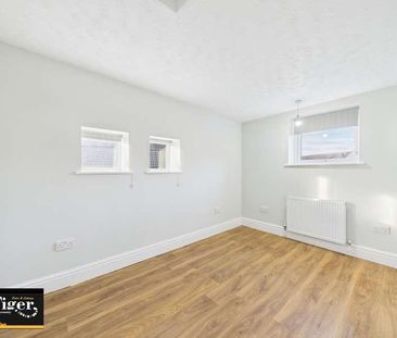 Springfield Road, Blackpool, FY1 - Photo 2