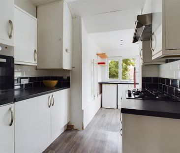 4 bedroom terraced house to rent - Photo 6