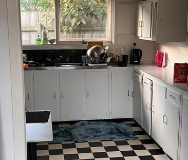 Elsternwick - Photo 3