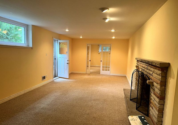 For Lease - 1238 Donlea Crescent Unit# BSMT, Oakville, Ontario - Photo 1