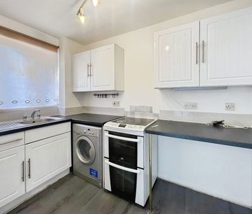 Lewes Close, Grays, RM17 - Photo 5
