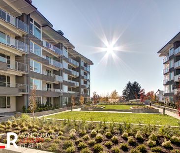 Condo in North Vancouver, BC - Photo 2