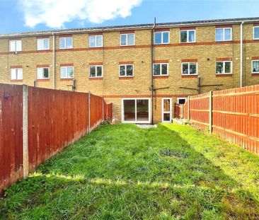 3 bedroom terraced house to rent - Photo 6