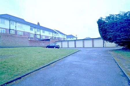 Vivien Court, Havelock Road, Croydon, Surrey, CR0 - Photo 4