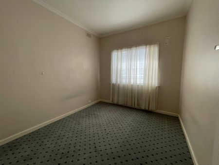 657 Gilbert Road, Reservoir VIC 3073 - Photo 5