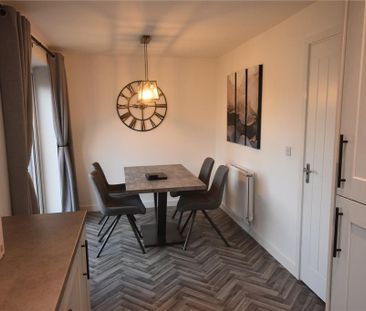 3 bedroom semi-detached house to rent - Photo 6