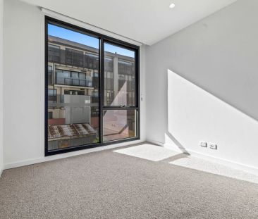 Luxury Living in a Brand-New Development – 2 Bed, 2 Bath, 2 Car - Photo 2