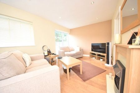 Blind Lane, Flackwell Heath, High Wycombe,HP10 - Photo 2